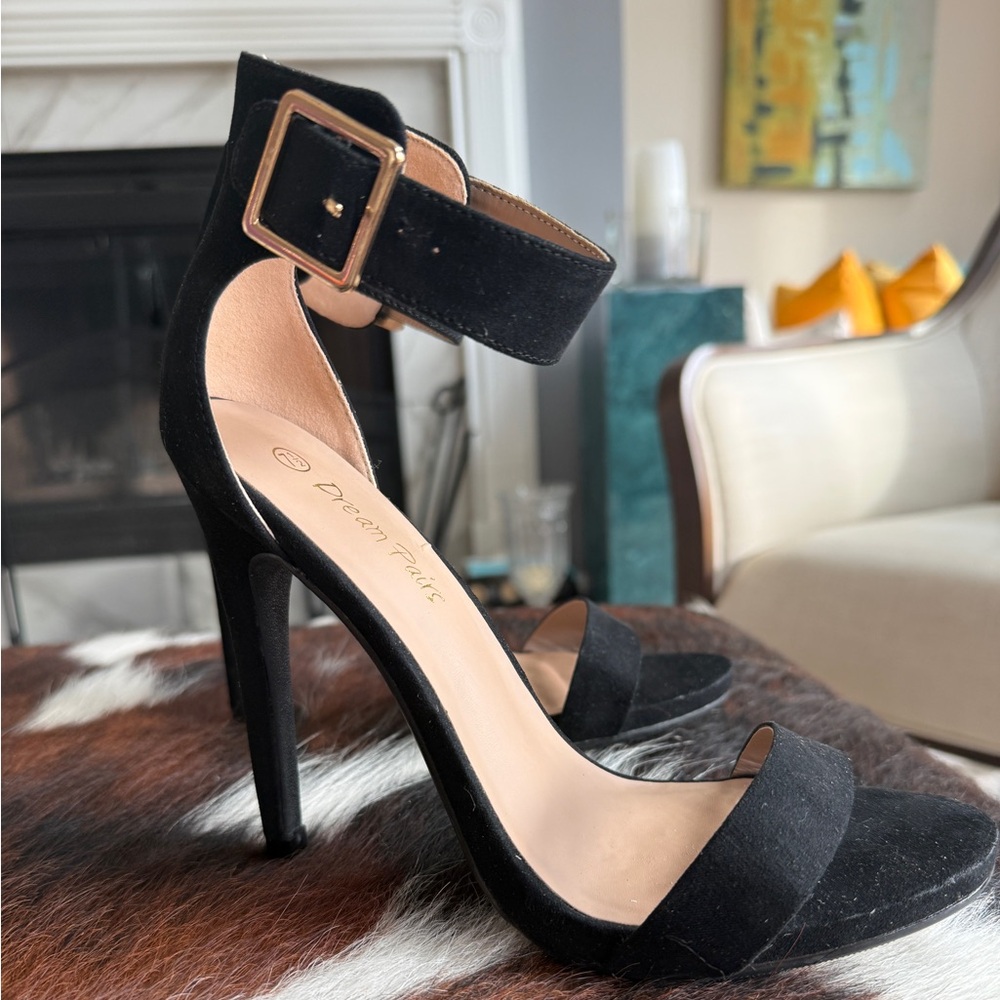 BLACK SUEDE HEELS by DREAM PAIRs - SZ 7.5 NWOT